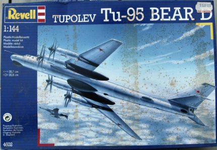 REVELL TUPOLEV TU-95 BEAR D