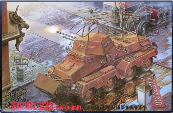 RODEN 704 SD.KFZ.232 FU 8-RAD SCHWERER PANZERSPAHWAGEN