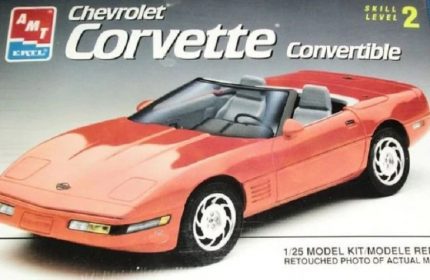 AMT ERTL 8607 CHEVROLET CORVETTE CONVERTIBLE
