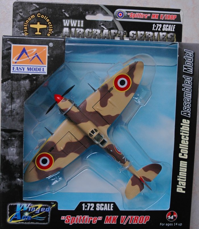 EASY MODEL 37220 SPITFIRE MK V/TROP RAF 328 SQN 1943