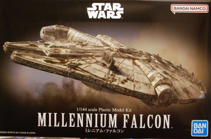 REVELL 01211 BANDAI 5063826 STAR WARS MILLENIUM FALCON