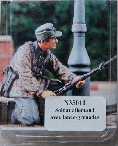 NEMROD N35011 SOLDAT ALLEMAND AVEC LANCE-GRENADES